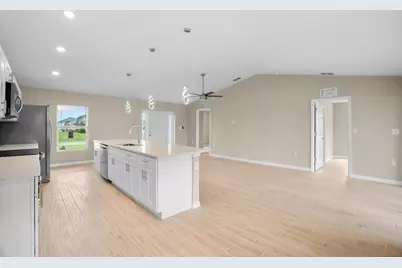 3346 NE 21st Place, Cape Coral, FL 33909 - Photo 11