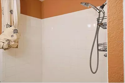 731 W Voorhis Avenue, Deland, FL 32720 - Photo 17