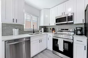 4026 Indianapolis St NE, Saint Petersburg, FL 33703 - Photo 5