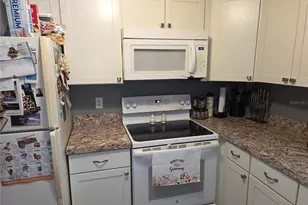 437 N Boston Ave, Deland, FL 32724 - Photo 9