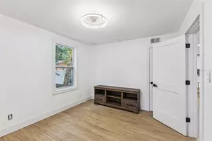 109 S Holly Ave, Sanford, FL 32771 - Photo 15