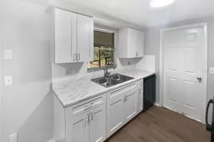 5817 Elena Dr, Holiday, FL 34690 - Photo 9