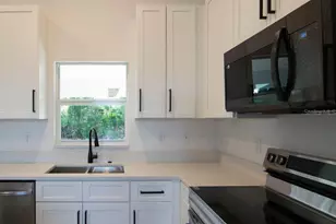 10654 Washington Rd, Port Charlotte, FL 33981 - Photo 7