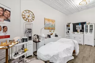 6881 Kingspointe Pkwy, Orlando, FL 32819 - Photo 11