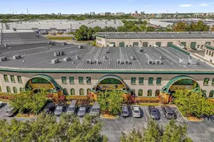 6881 Kingspointe Pkwy, Orlando, FL 32819 - Photo 29