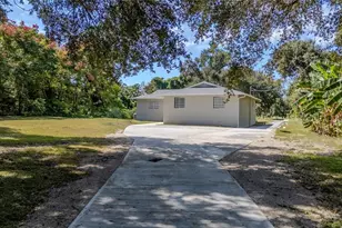 5044 College Dr, Orlando, FL 32811 - Photo 1