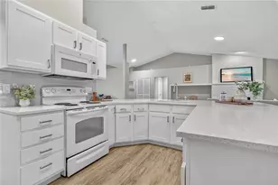 513 Tradewinds Dr, Deltona, FL 32738 - Photo 23