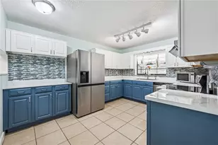 3380 Blossom St, Kissimmee, FL 34746 - Photo 7