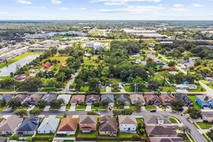 227 Venetian Bay Cir, Sanford, FL 32771 - Photo 7