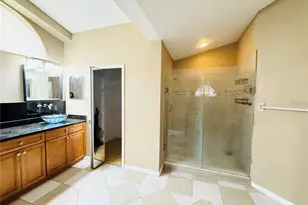 2622 Tilton Ct, Orlando, FL 32835 - Photo 9