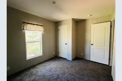 11651 SE 82nd Street, Morriston, FL 32668 - Photo 5