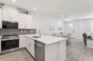 9867 Walkway Dr, Orlando, FL 32832 - Photo 7