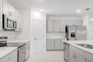 7439 Sandstone Dr, Groveland, FL 34736 - Photo 9