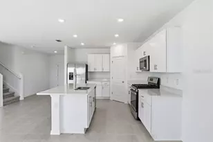 7439 Sandstone Dr, Groveland, FL 34736 - Photo 5