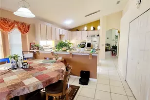 5737 Lake Champlain Dr, Orlando, FL 32829 - Photo 9