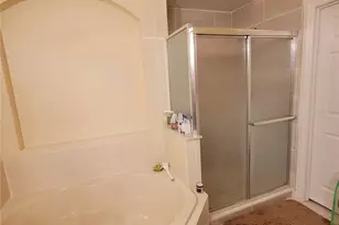 5737 Lake Champlain Dr, Orlando, FL 32829 - Photo 13