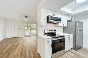 10217 Belgrove Pl, Orlando, FL 32817 - Photo 13