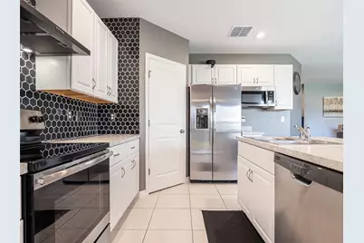 596 Meadow Bend Drive, Davenport, FL 33837 - Photo 19