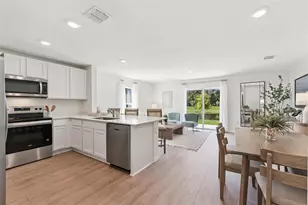 517 Zinfandel Dr, Daytona Beach, FL 32117 - Photo 9