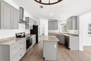 5180 Lexington Cir, Wildwood, FL 34785 - Photo 3