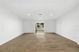 5180 Lexington Cir, Wildwood, FL 34785 - Photo 17