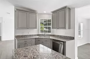 5180 Lexington Cir, Wildwood, FL 34785 - Photo 5