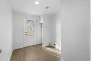 5180 Lexington Cir, Wildwood, FL 34785 - Photo 15