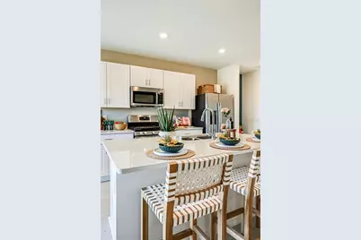 7323 Capstone Drive, Groveland, FL 34736 - Photo 9