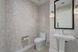 100 S Eola Dr, Orlando, FL 32801 - Photo 31