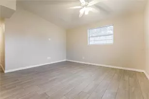 3919 Longhorn Dr, Sarasota, FL 34233 - Photo 3