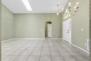 917 Bloomingdale Dr, Davenport, FL 33897 - Photo 11