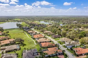 685 Whisper Woods Dr, Lakeland, FL 33813 - Photo 9