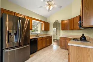 3561 Ventura Club Cir, Orlando, FL 32822 - Photo 5