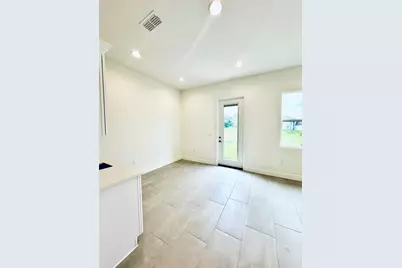 562 Kilimanjaro Drive, Kissimmee, FL 34758 - Photo 9