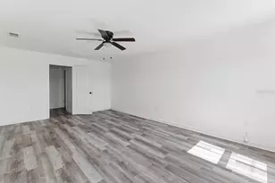 10019 Geese Trail Cir, Sun City Center, FL 33573 - Photo 19