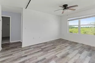 10019 Geese Trail Cir, Sun City Center, FL 33573 - Photo 13