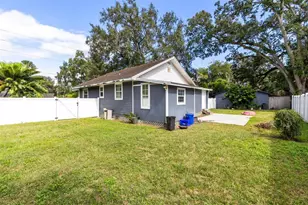 701 E 25th St, Sanford, FL 32771 - Photo 23