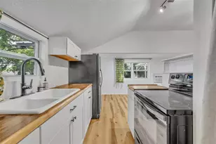 214 N New Hampshire Ave, Tavares, FL 32778 - Photo 31