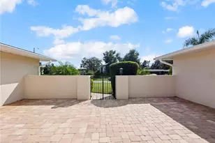 3631 St Moritz St, Belle Isle, FL 32812 - Photo 5