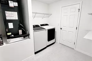 288 Towns Cir, Haines City, FL 33844 - Photo 9