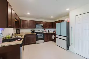 288 Towns Cir, Haines City, FL 33844 - Photo 9