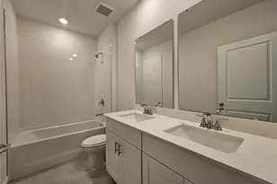 823 Sunshower Dr, Lady Lake, FL 32159 - Photo 23