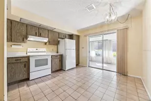 5866 La Costa Dr, Orlando, FL 32807 - Photo 11