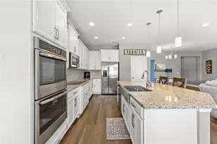 31958 Red Tail Reserve Blvd, Sorrento, FL 32776 - Photo 7