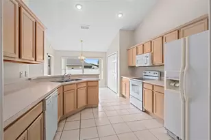 1056 Princeton Dr, Clermont, FL 34711 - Photo 9