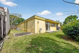 11530 SW 83rd Terrace, Miami, FL 33173 - Photo 5