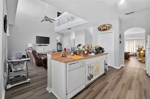 1202 Cumbrian Lakes Ct, Kissimmee, FL 34746 - Photo 11