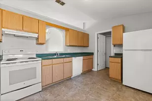 6404 Pomeroy Cir, Orlando, FL 32810 - Photo 7