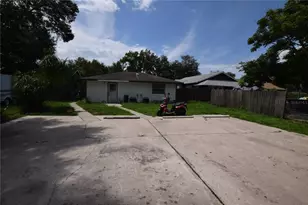 305 W Hancock St, Lakeland, FL 33803 - Photo 3