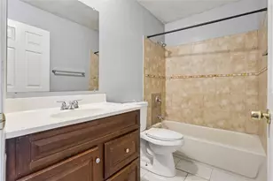 3981 Versailles Dr, Orlando, FL 32808 - Photo 13